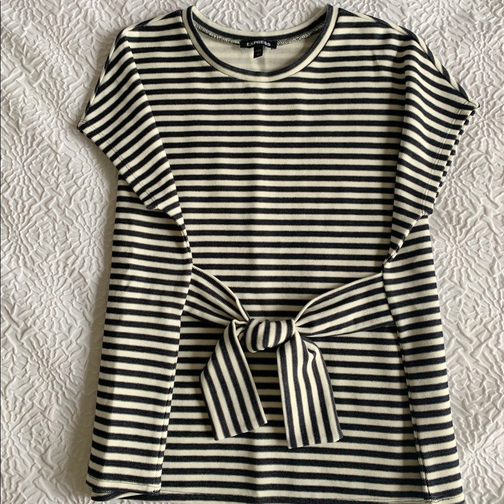 BNWOT! Express tie front striped top!